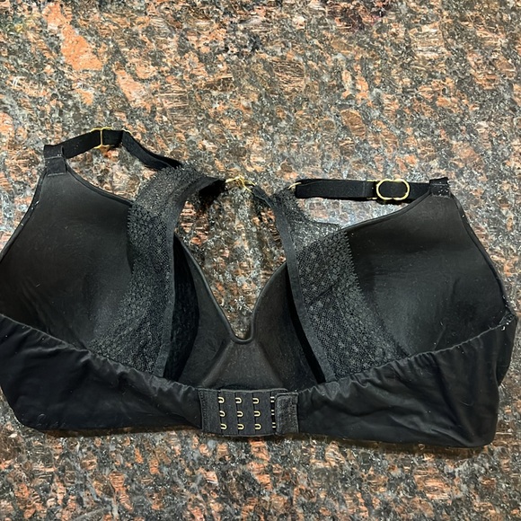 Victoria’s Secret 36DD Bra - Picture 2 of 3